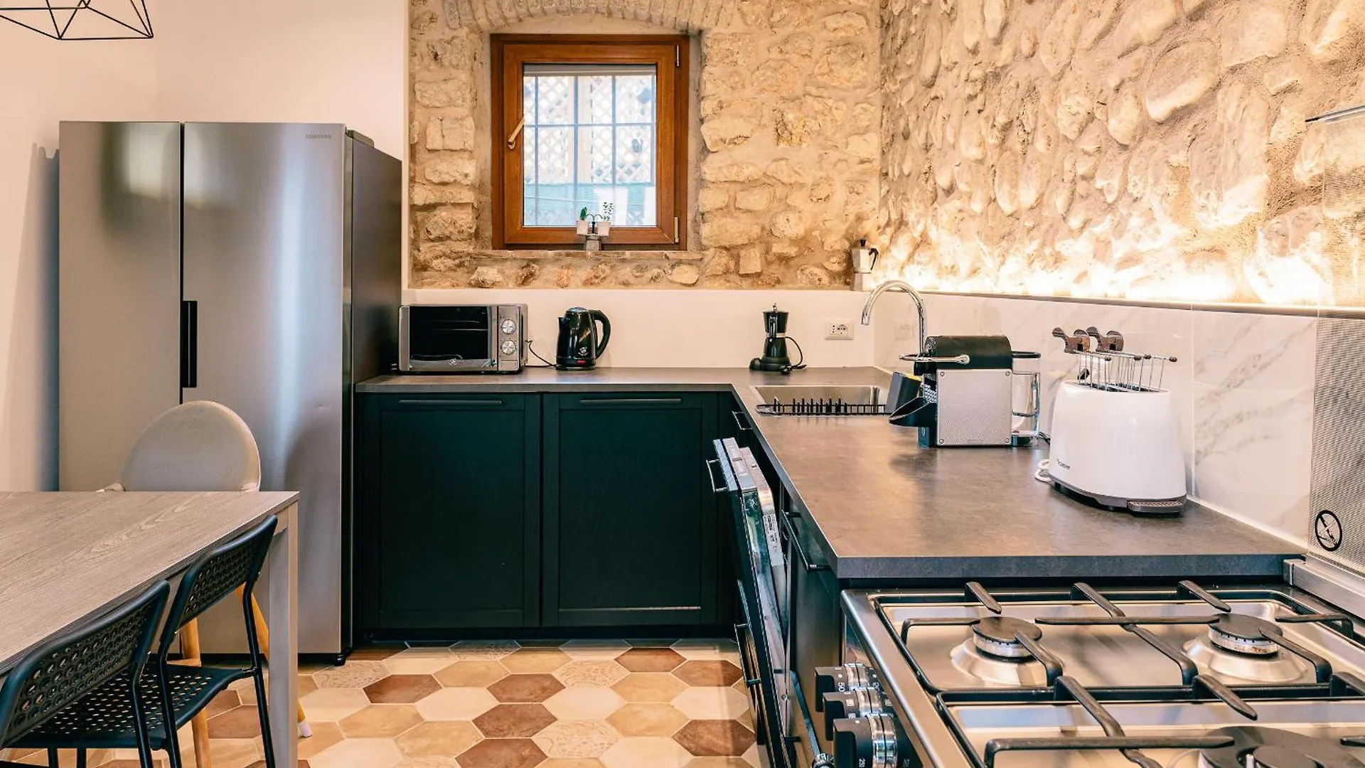 Villa Hermes Costermano 0*,
